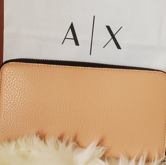 🌷Armani Exchange Wallet🌷 - Picture 2 of 5